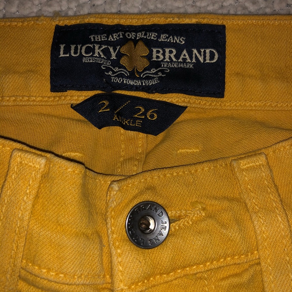 LUCKY BRAND size 26 Charlie Skinny jeans